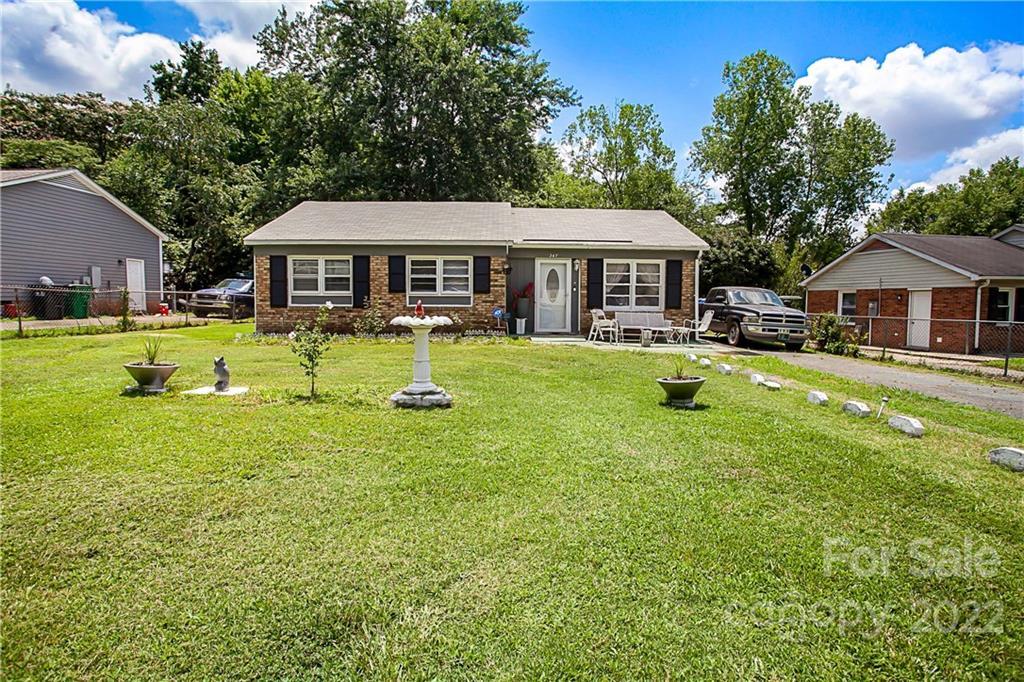 347 Cherry Wood Ln., Charlotte, NC 28217