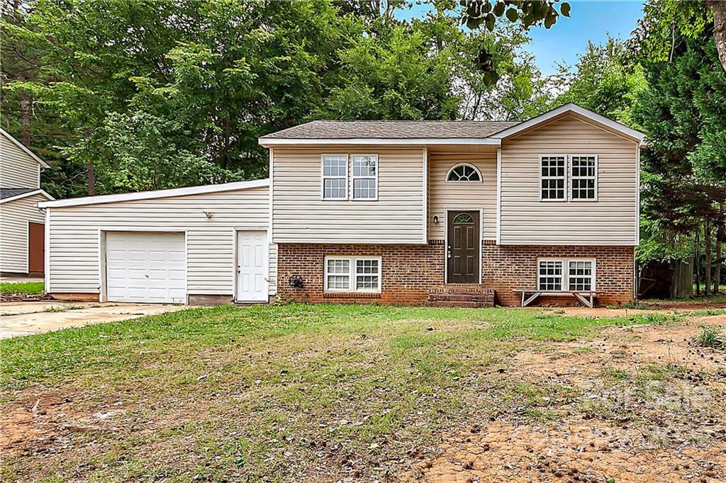 6645 Pinta Ct., Charlotte, NC 28227