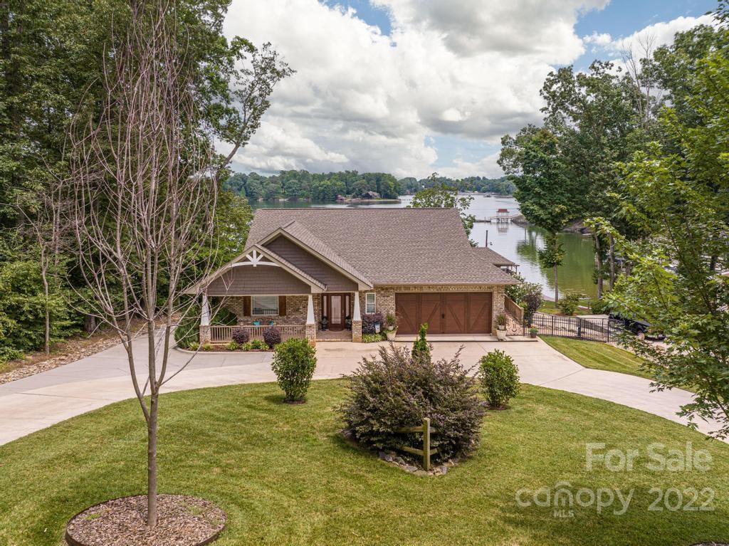 3826 Landmark Dr., Sherrills Ford, NC 28673