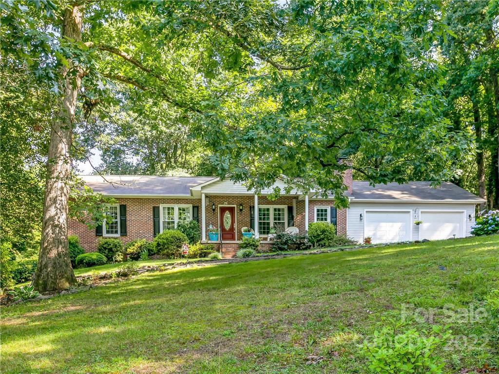 26 Lower Barton Rd., Asheville, NC 28804