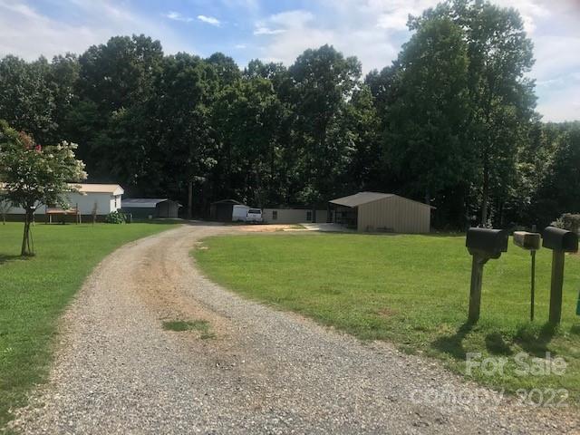 136 Sutton Ct., Statesville, NC 28677