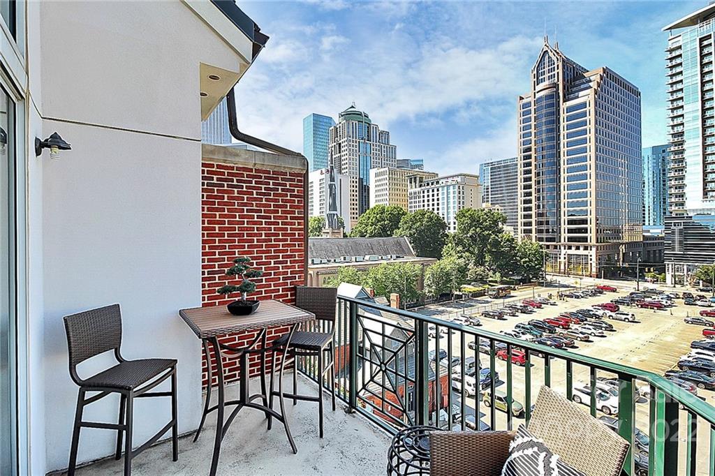 300 W 5th St. #719, Charlotte, NC 28202