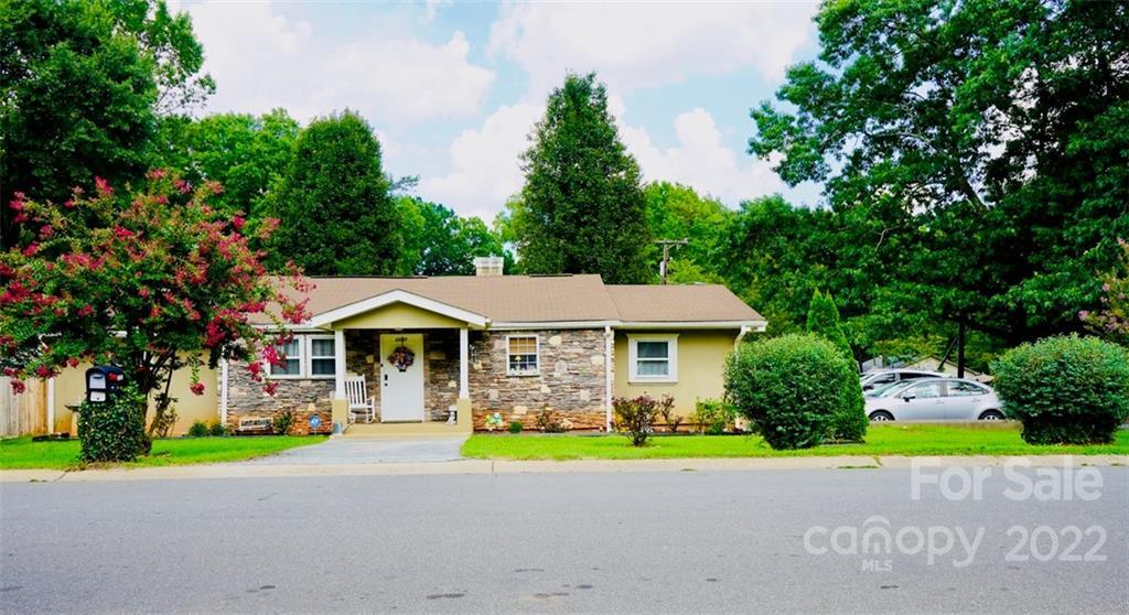 1127 Waldon Rd., Charlotte, NC 28214