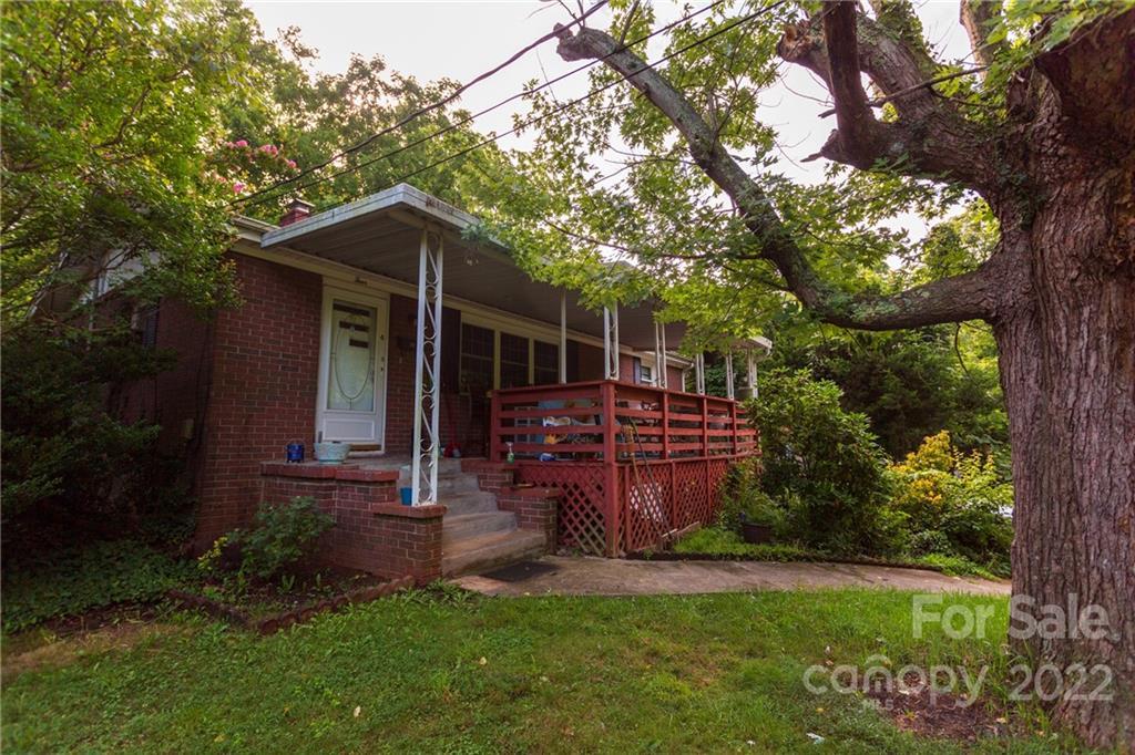 4 Westview Ave., Asheville, NC 28803