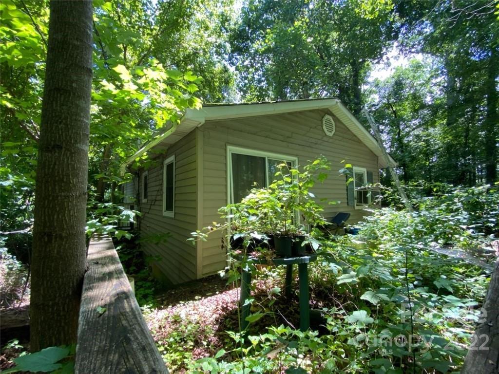 176 Gashes Creek Rd., Asheville, NC 28805
