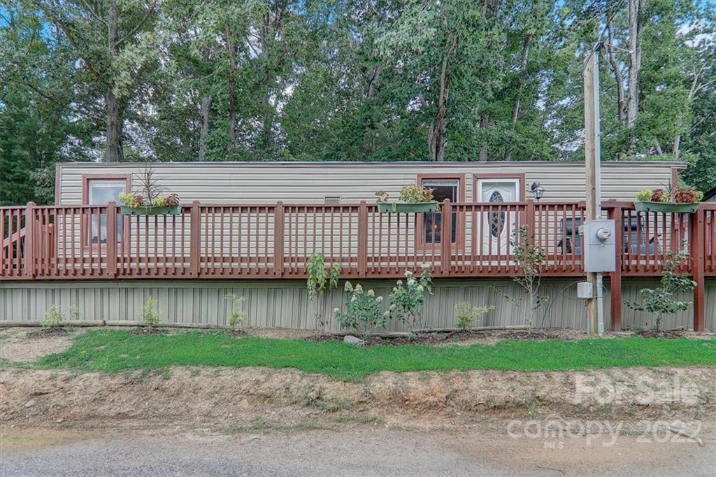 15 Pine Ridge Rd., Asheville, NC 28805