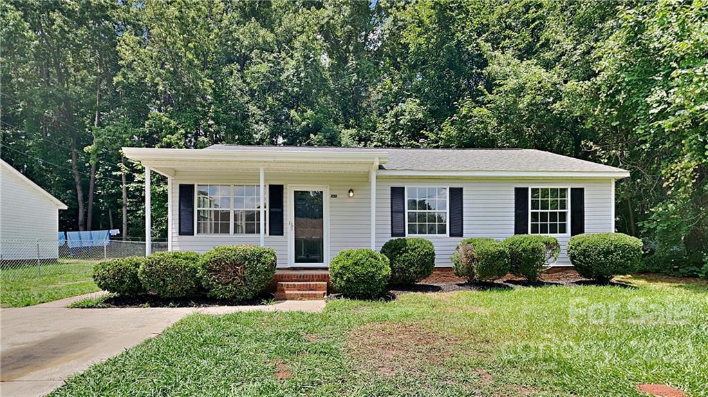 5631 Woodard St., Charlotte, NC 28269