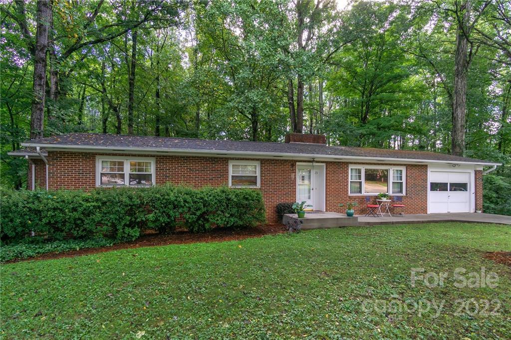 25 Selwyn Rd., Asheville, NC 28806