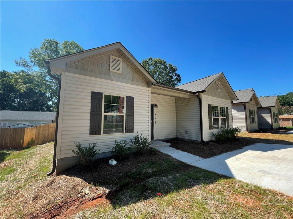 5648 Woodard St., Charlotte, NC 28269