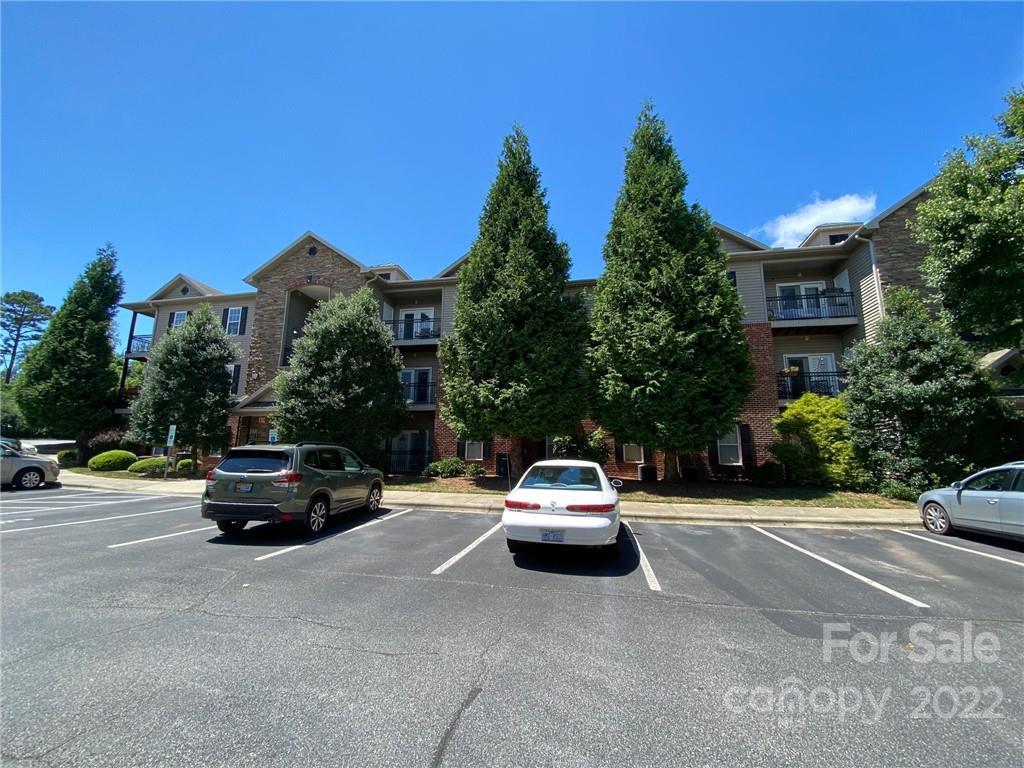 213 Appeldoorn Cir., Asheville, NC 28803