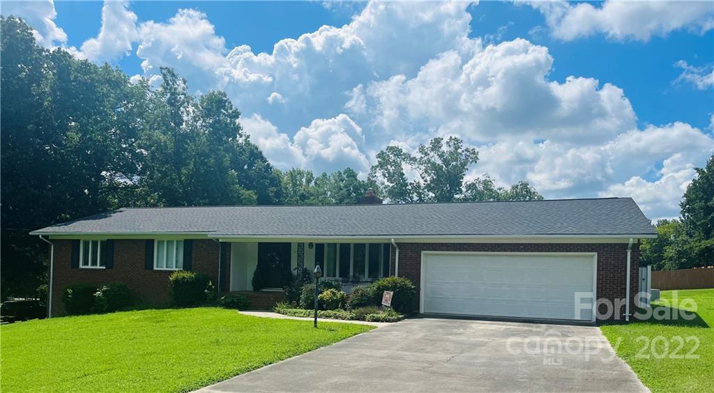 2112 Lynn St., Kannapolis, NC 28083