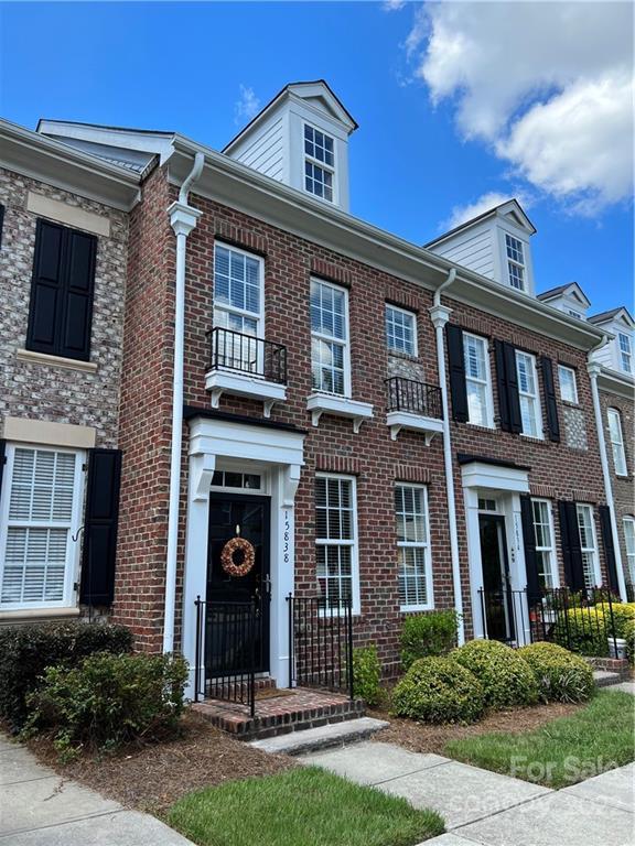 15838 Sharon Dale Dr., Davidson, NC 28036