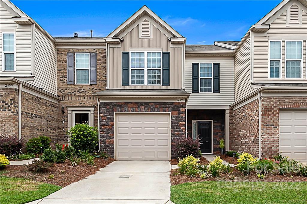 2459 Diplomat Ln., Charlotte, NC 28210