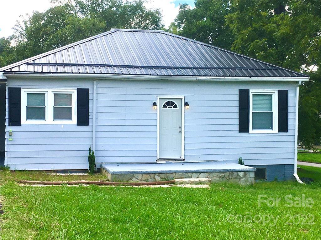 106 Gardner St., Hickory, NC 28601