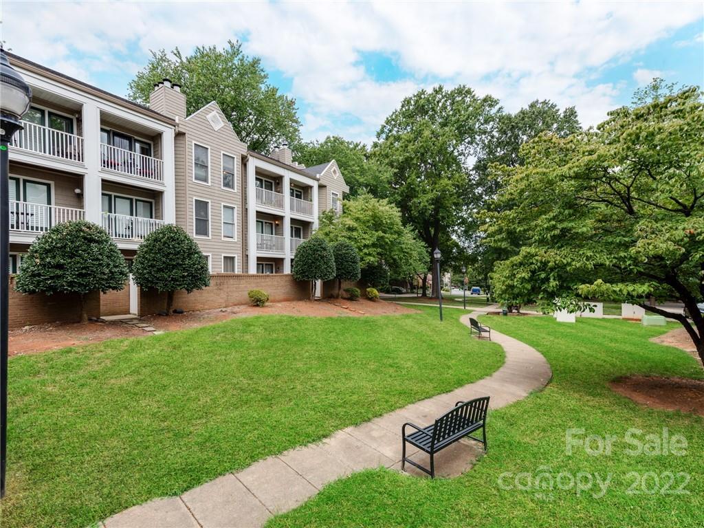 300 Cedar St., Charlotte, NC 28202