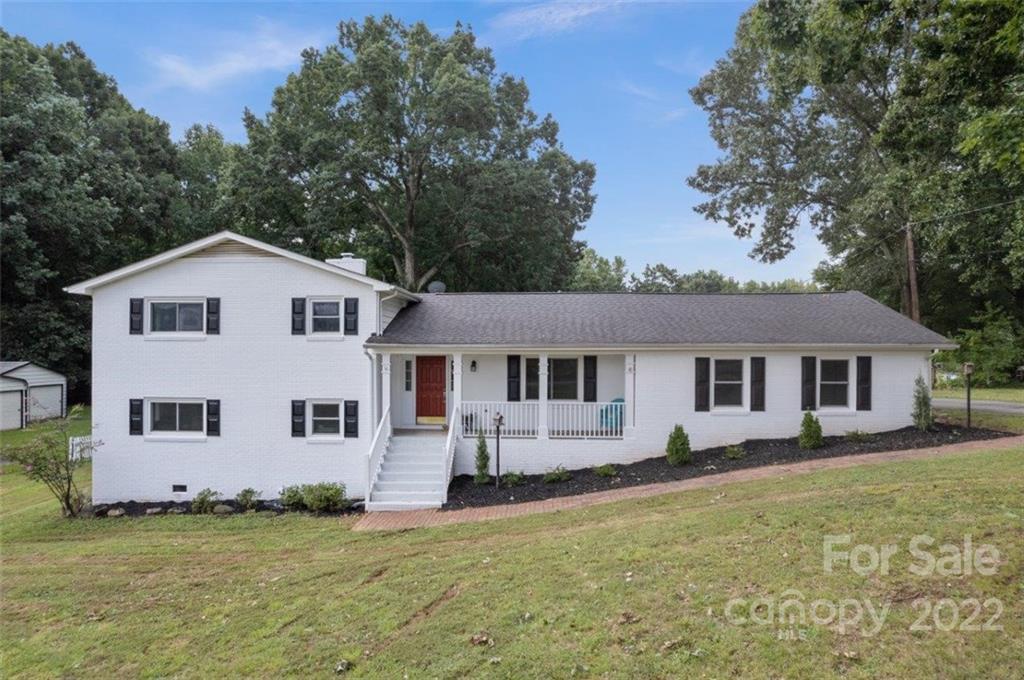 155 Mcadam Ln., Mooresville, NC 28117