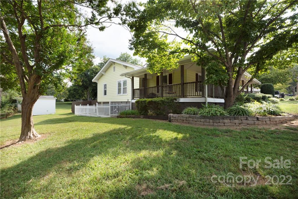 711 W Oakwood Ave., Albemarle, NC 28001