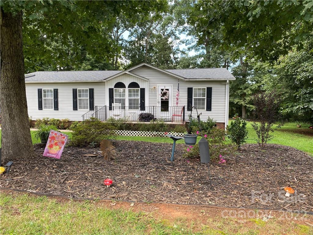 110 Sailwinds Rd., Mooresville, NC 28115