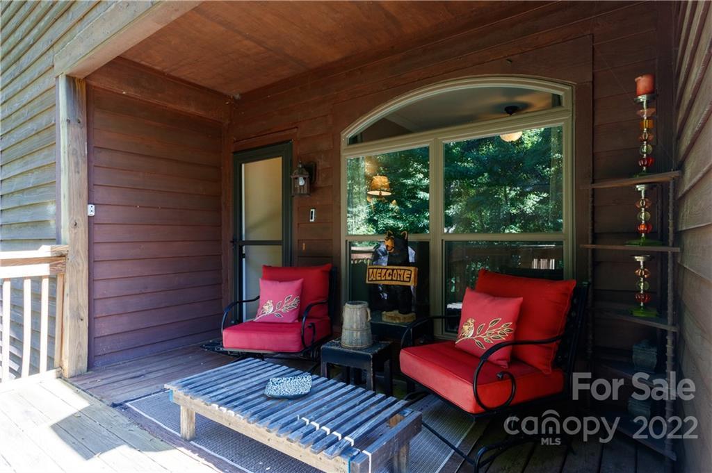 30 Lower Tanglewood Rd. #203, Lake Toxaway, NC 28747