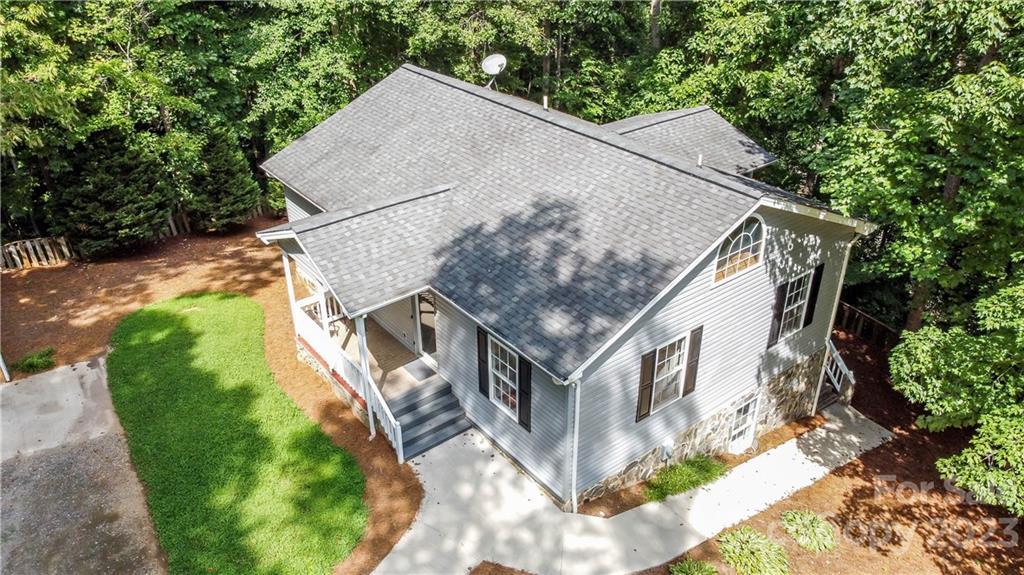 132 Deer Creek Tr., Statesville, NC 28677