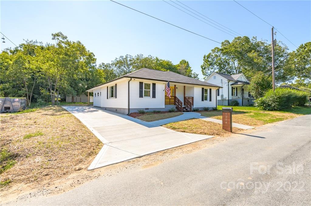 1204 N Walnut St., Kannapolis, NC 28081