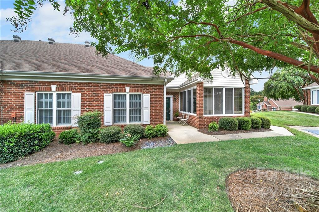 8278 Windsor Ridge Dr., Charlotte, NC 28277
