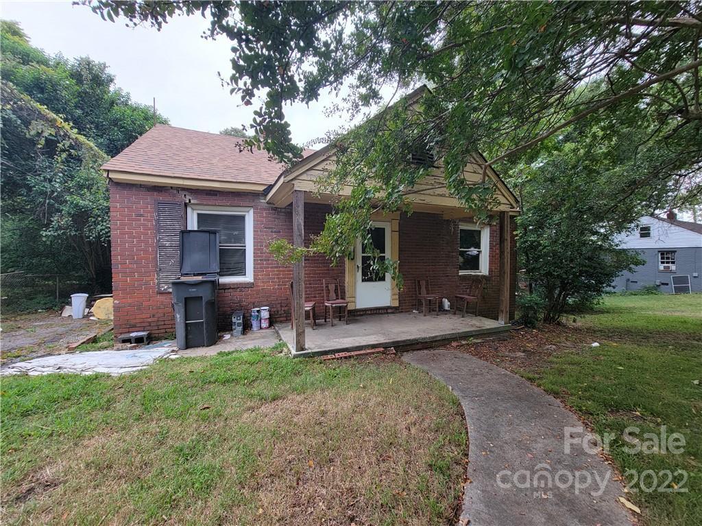 421 W Cama St., Charlotte, NC 28217