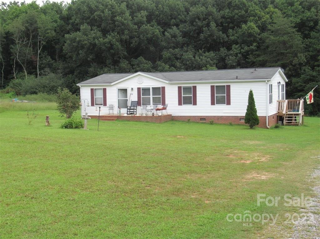 2586 Smokey Dan Kennel Rd., Vale, NC 28168
