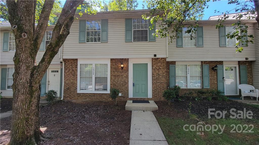 5908 Bayswater Ln., Charlotte, NC 28212
