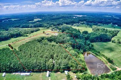 2144 Hopewell Church Rd., Sherrills Ford, NC 28673