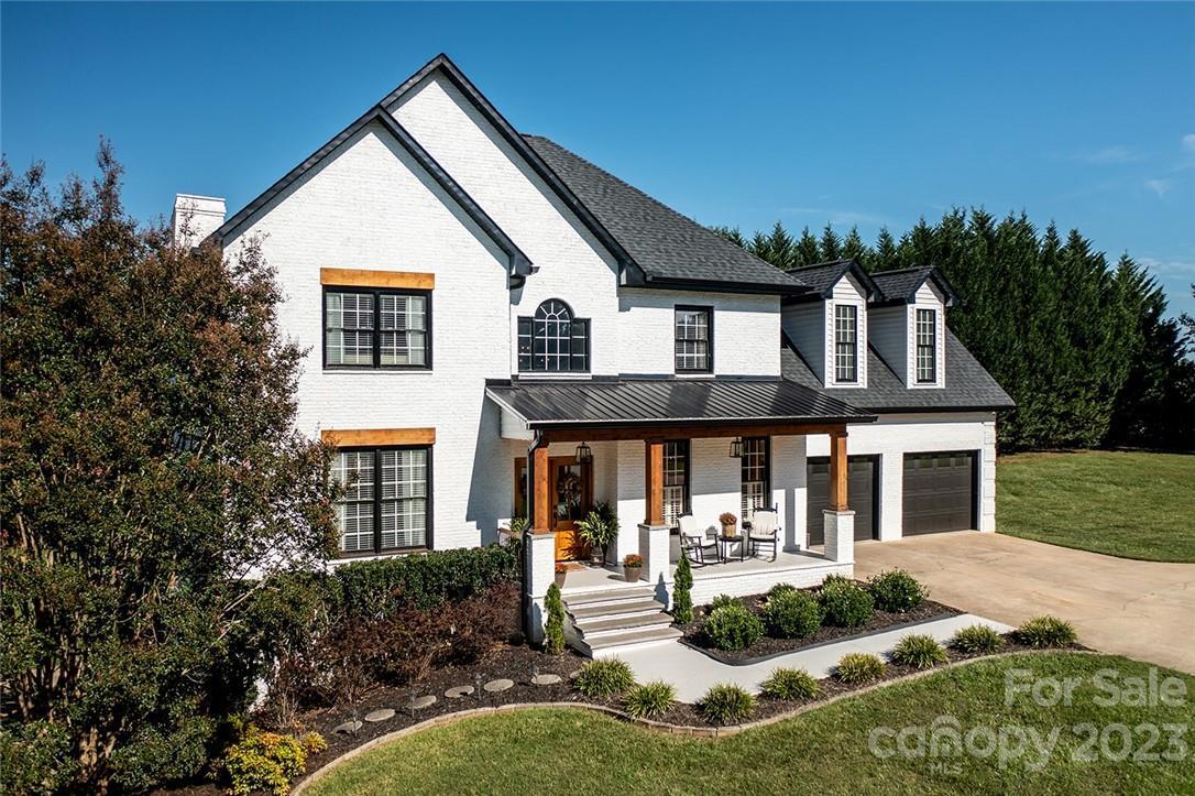 22 Peninsula Ln., Taylorsville, NC 28681