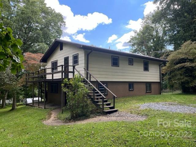 233 Dills Branch Rd., Sylva, NC 28779