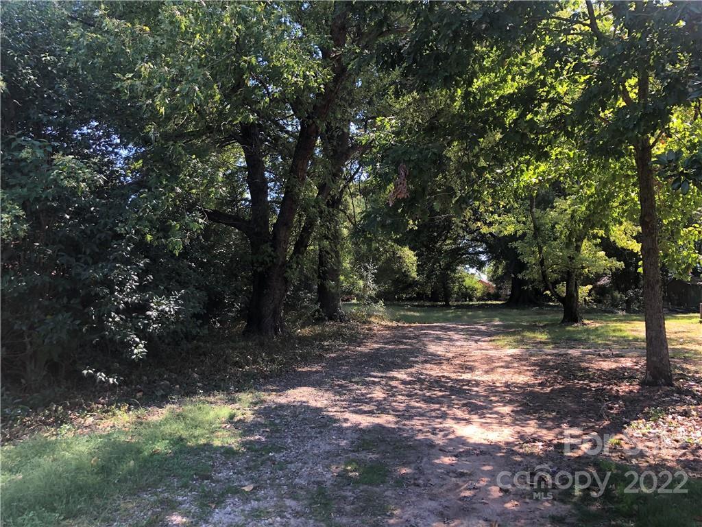 6010 Hickory Grove Rd., Charlotte, NC 28215