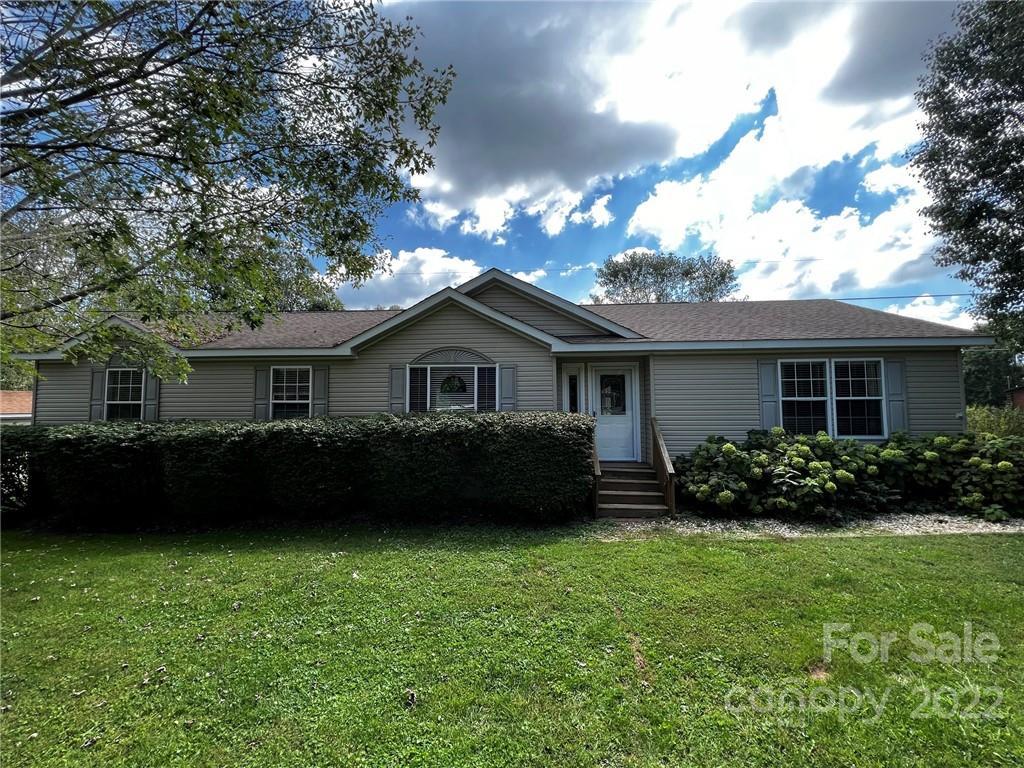 59 Dillingham Cir., Asheville, NC 28805