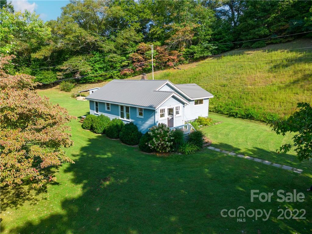 107 Regal Ave., Sylva, NC 28779