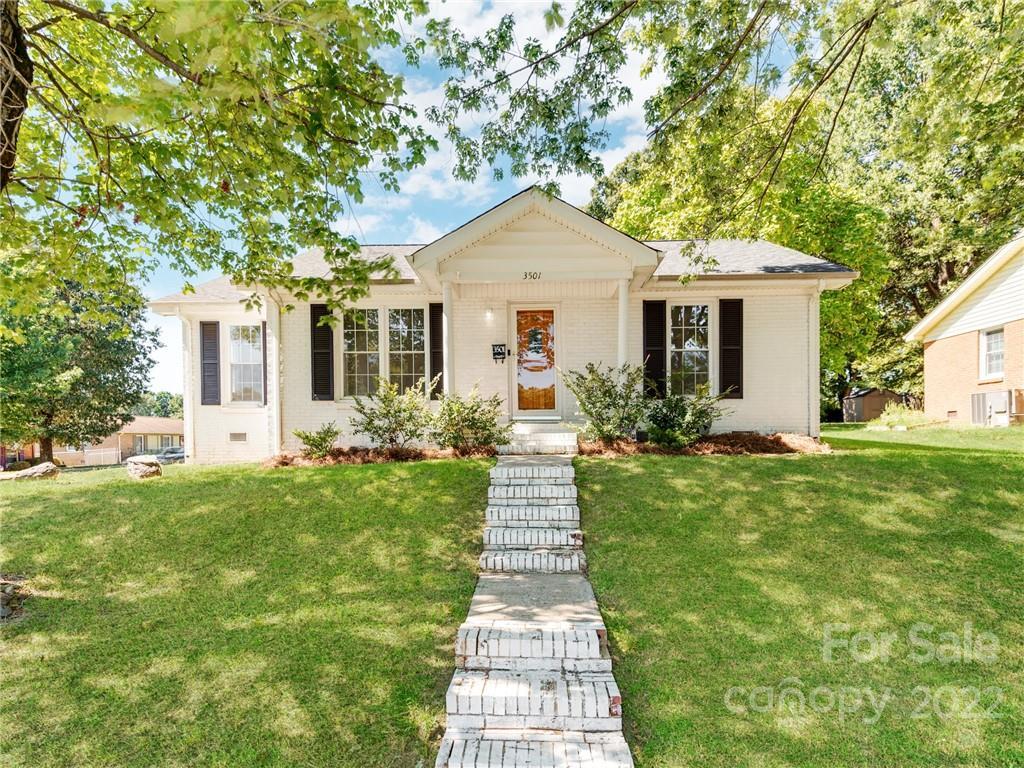 3501 Merrill Pl., Charlotte, NC 28216