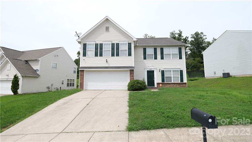 6816 Goldenwillow Dr., Charlotte, NC 28215