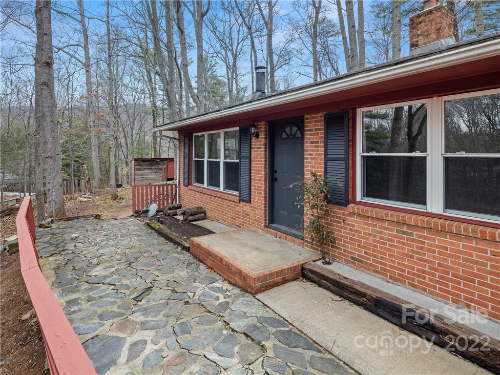 40 Lawterdale Rd., Asheville, NC 28804