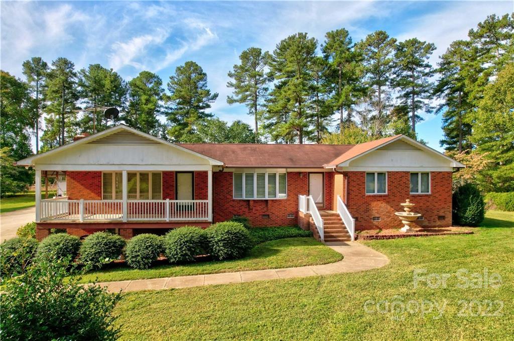 110 Ball Dr., Statesville, NC 28677