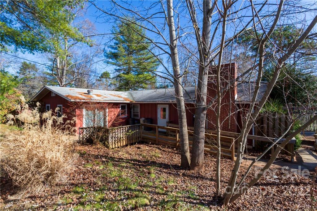 8 Revonda Dr., Asheville, NC 28804