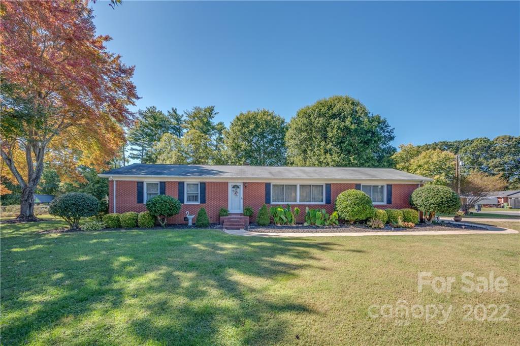 125 Woodhill Dr., Boiling Springs, NC 28152