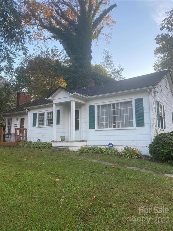 131 NW Virginia St., Lenoir City, NC 28645