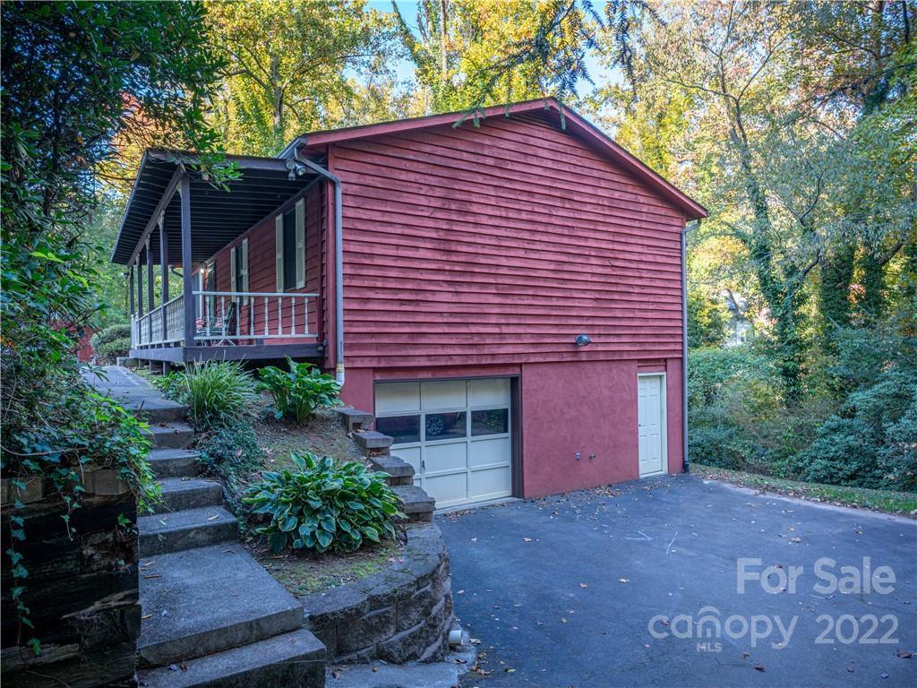 307 Westforest Ln., Asheville, NC 28806