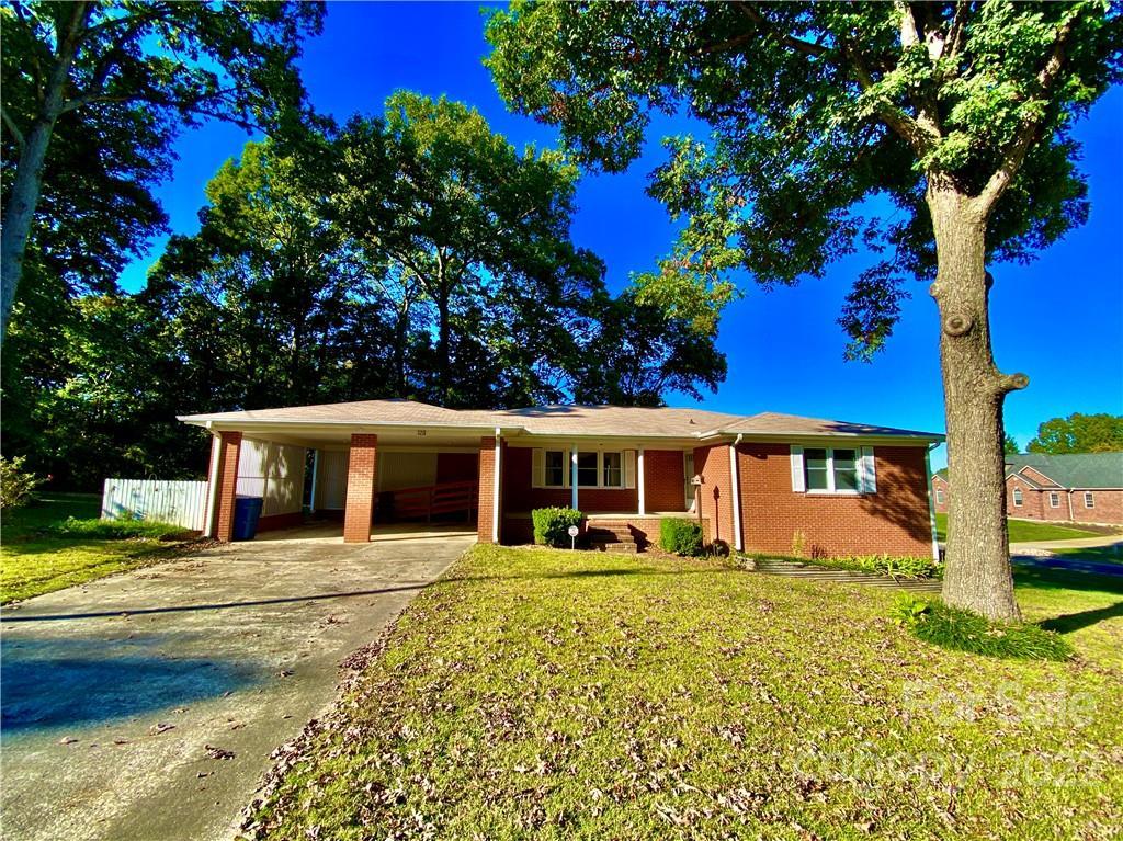 120 Bost St., Mooresville, NC 28115