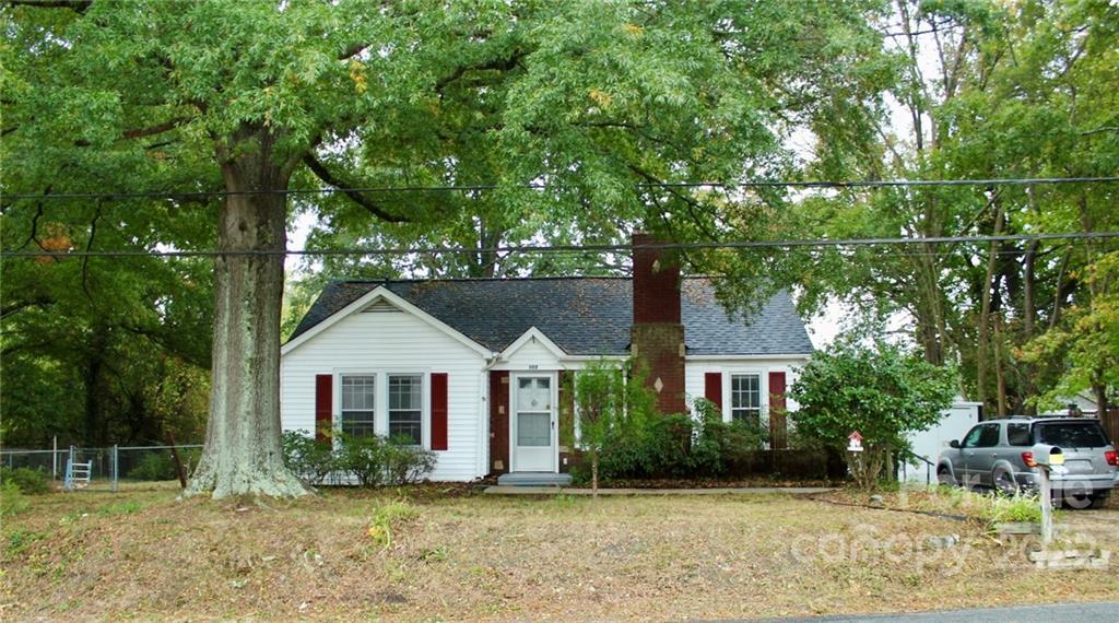 302 Plymouth St., Kannapolis, NC 28083