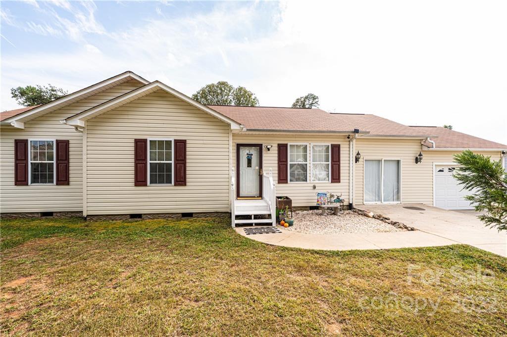 5819 Sparrow Dr., Granite Falls, NC 28630