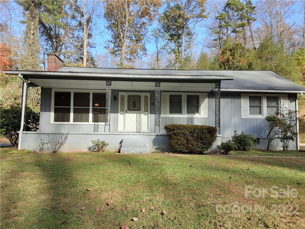 71 Wilkes Crescent Dr., Sylva, NC 28779