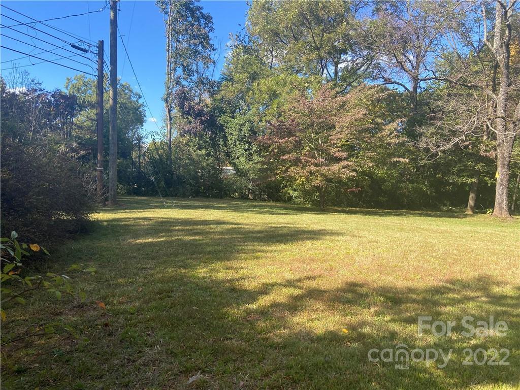 135 Mackwood Rd., Mooresville, NC 28115