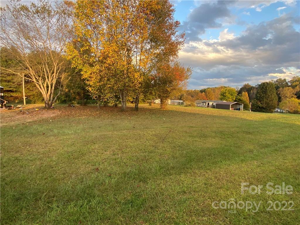 137 Durand Ln. #10, Statesville, NC 28625