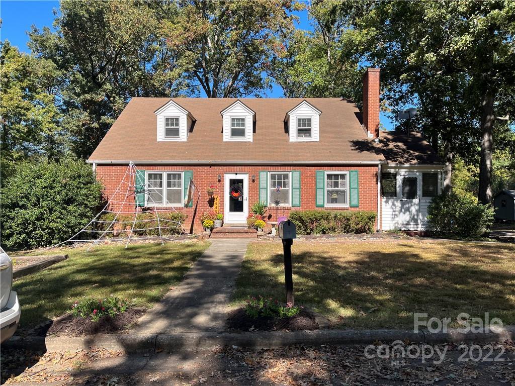 1448 White Oak Ave., Albemarle, NC 28001